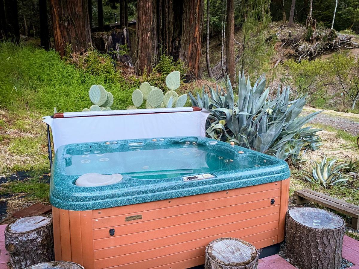 Glamping In The Redwoods With A Hot Tub! Garberville Exterior foto