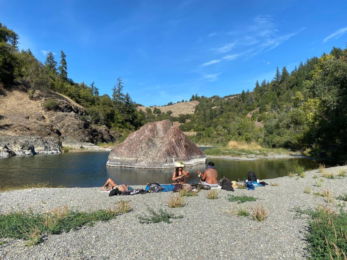 Glamping In The Redwoods With A Hot Tub! Garberville Exterior foto